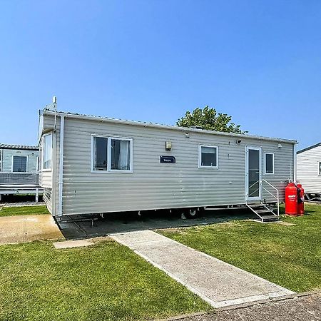 Superb 6 Berth Caravan At St Osyth Beach, Near Clacton-On-Sea Ref 28008Mc Luaran gambar