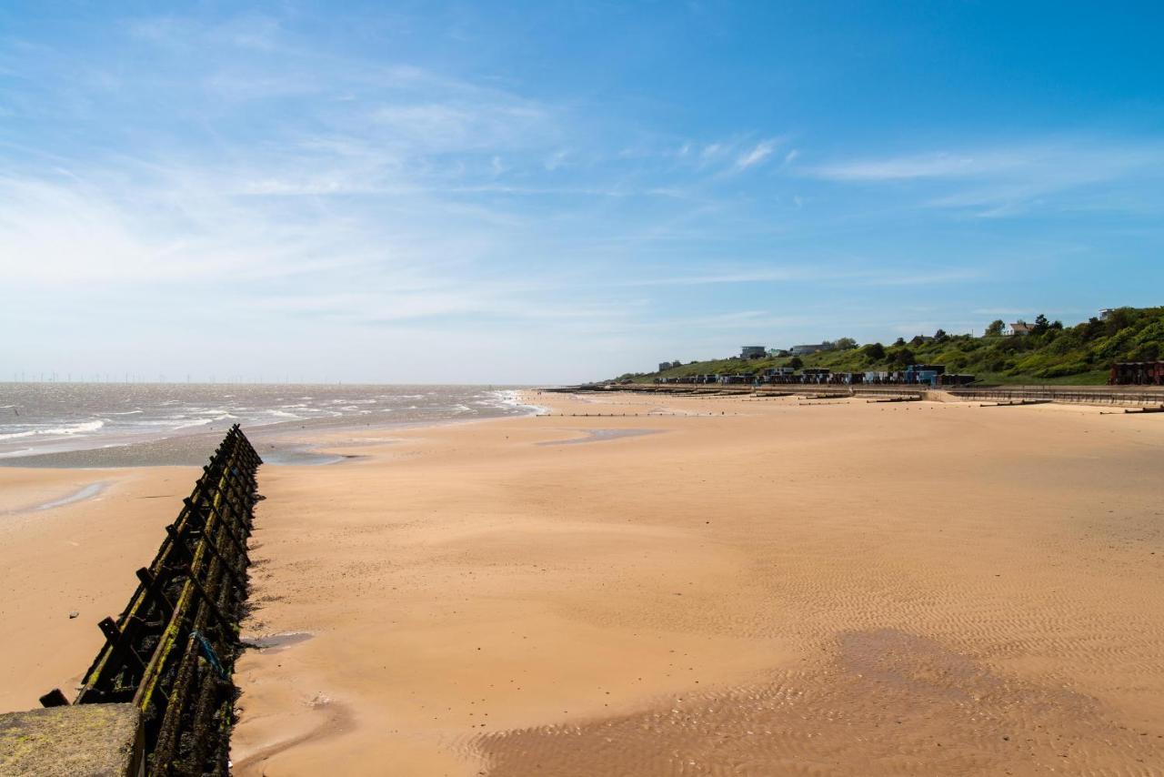 Superb 6 Berth Caravan At St Osyth Beach, Near Clacton-On-Sea Ref 28008Mc Luaran gambar