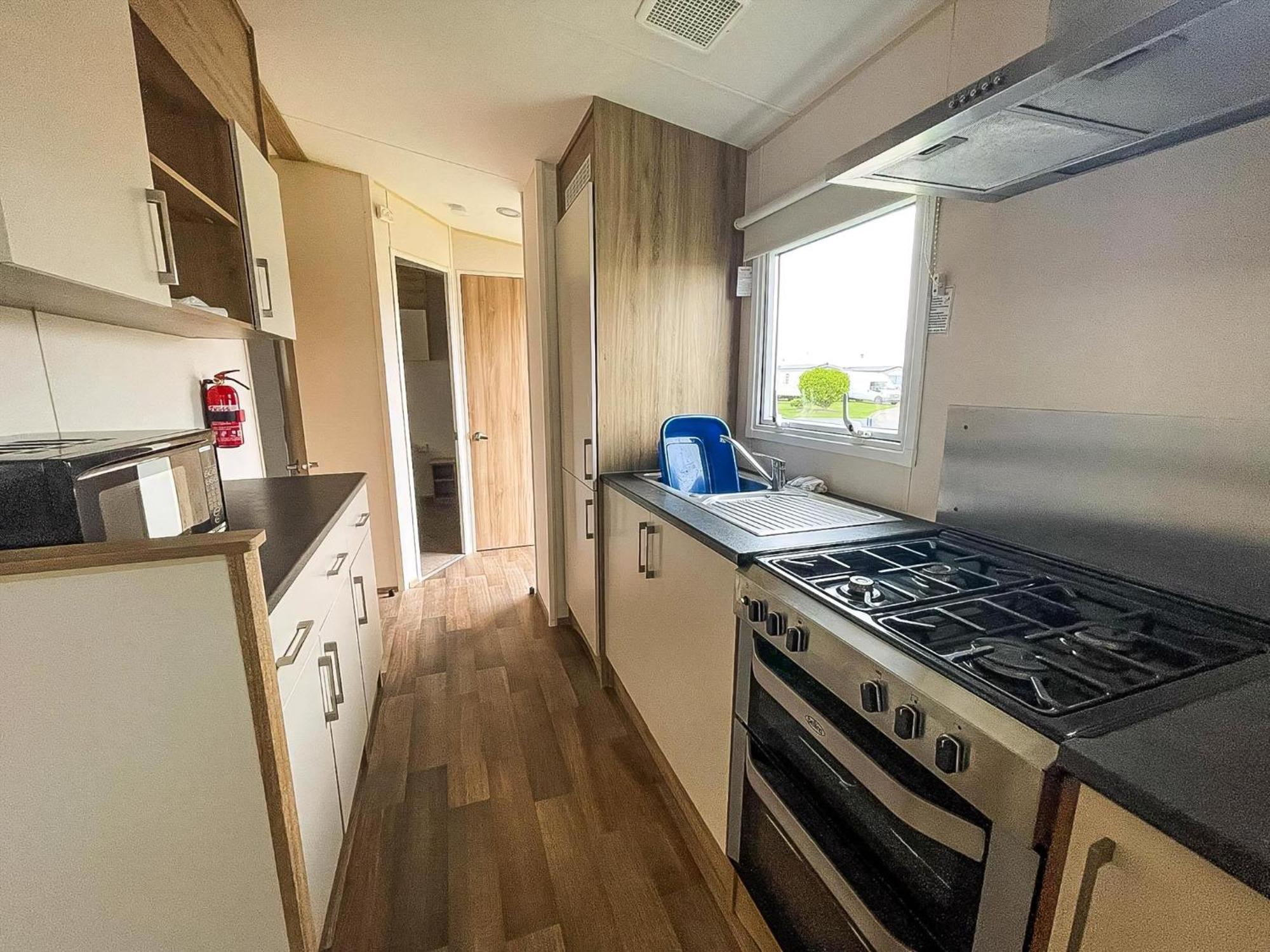 Superb 6 Berth Caravan At St Osyth Beach, Near Clacton-On-Sea Ref 28008Mc Luaran gambar